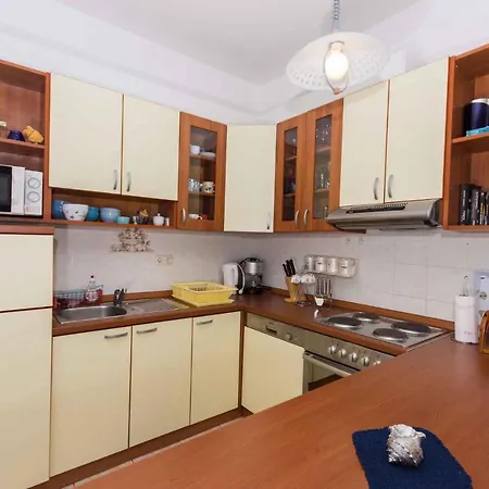 Apartment One-bedroom In Okrug Gornji V *